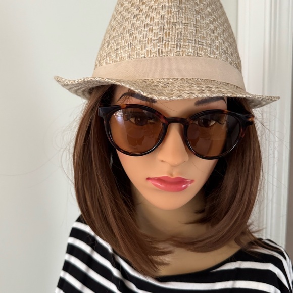 NWOT Frye and Co Stylish Tortoise Shell Sunglasses for Women. MSRP $70 main image 8